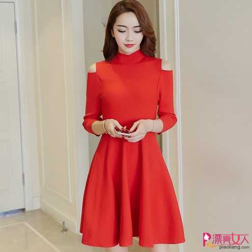  2017年春季流行趋势  红色连衣裙要统治整个春季