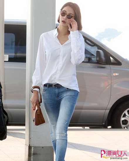  女生春季白衬衫搭配 正流行简单帅气风