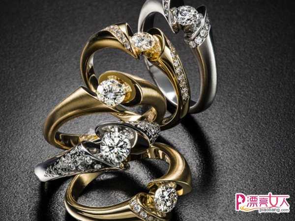  钻石戒指戴在哪个手指 见证最纯净的爱情