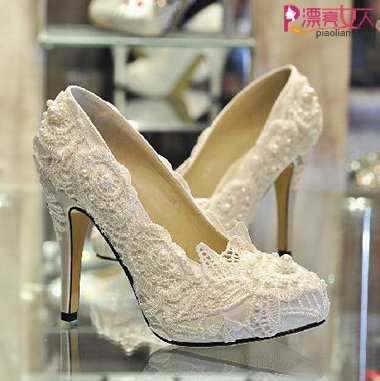  想做世界上最美新娘 就必须拥有的美丽婚鞋