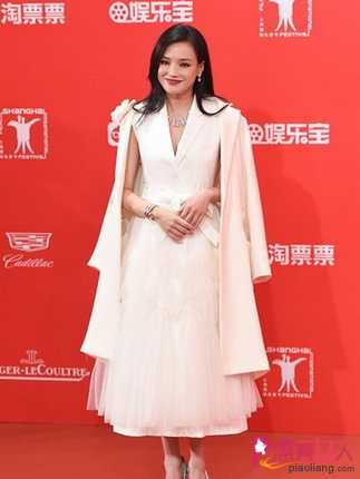  19届上海电影节开幕 女星红毯礼服大比拼