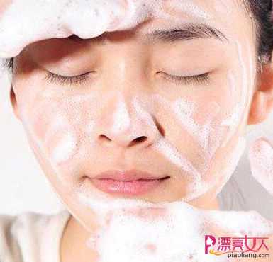  中性肤质洗脸的方法 肤质再好也要保养