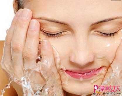  用醋洗脸的好处及正确洗脸方法 不同功效方法也不同
