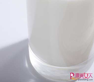  牛奶洗脸的正确步骤 牛奶洗脸有哪些注意事项