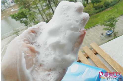  洗面奶怎么打出泡沫 5步打出丰富细腻泡沫