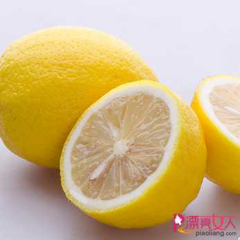  水果美白的方法 柠檬椰子帮你健康美白