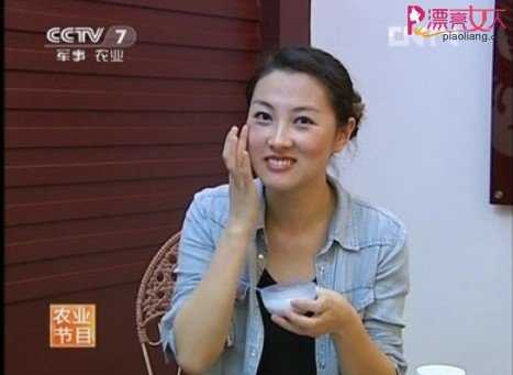  CCTV女记者重访长生鸟 见证第一品牌珍珠粉的成长