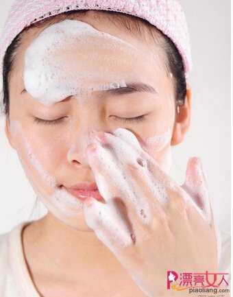 冬季如何正确护肤 先从正确洗脸开始