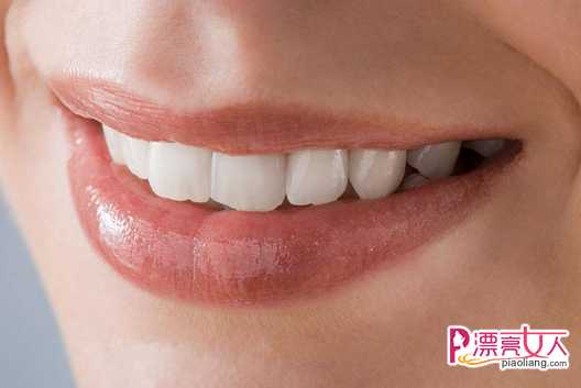  唇部护理去角质的四个方法 养成水润嘟嘟唇