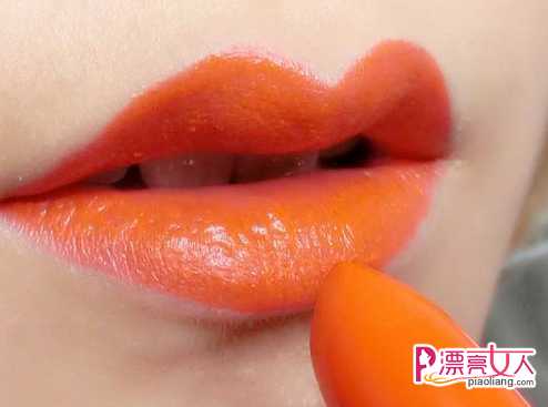  大地色看腻了 韩国现在流行橘色系妆容