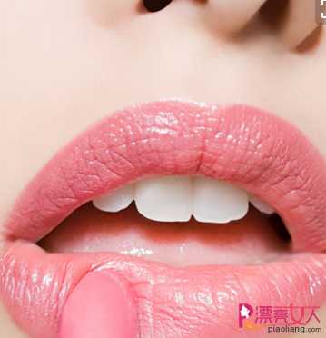  唇形和口红的选择 如何选出适合自己的口红