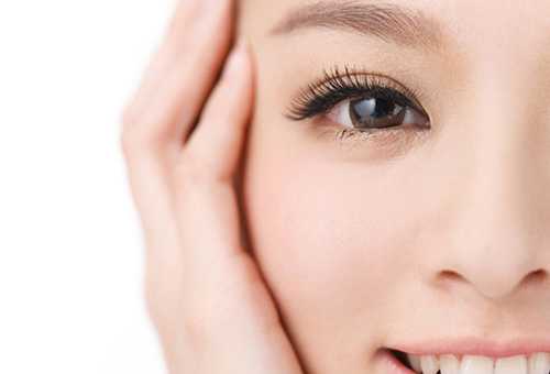 女性如何去除眼部皱纹？送你6种方法淡化皱纹