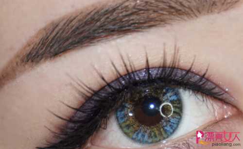  蓝紫色眼影的画法 能让你眼睛变深邃的眼妆教程