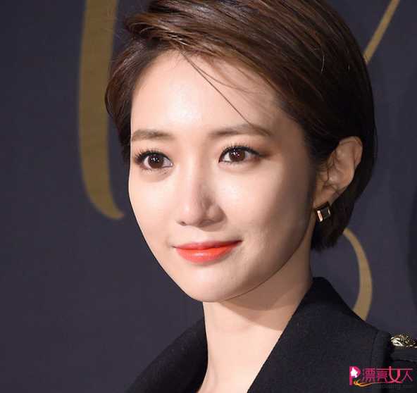  韩国单眼皮女星示范小眼妆 画出独一无二的妆容