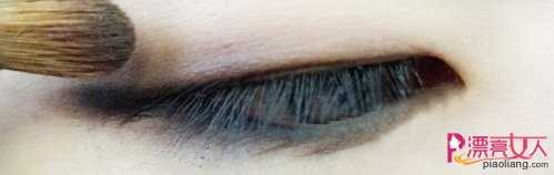  单眼皮OR内双眼皮 怎么化妆电力十足