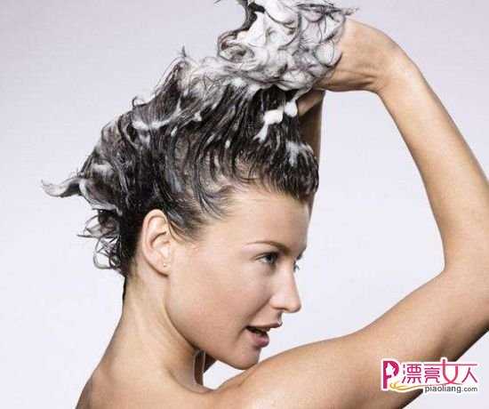  流产后多久才能洗头 最好用温水洗头