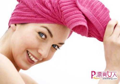  洗头发的正确方法 正确避开洗头发的误区
