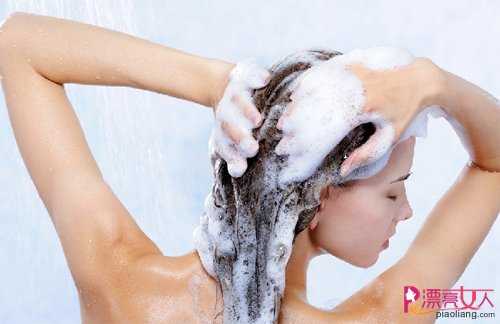  惊！洗发水含硅油会导致脱发？