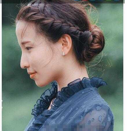  韩式女生编发发型 这样扎辫子唯美又气质