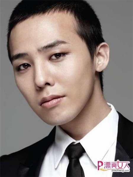  G-Dragon权志龙男生发型图片 彰显潮男本色