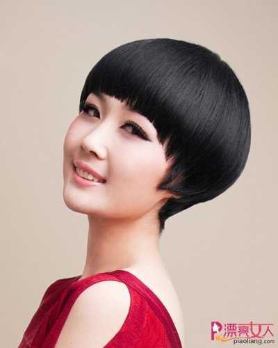  时尚的蘑菇头发型图片 散发可爱迷人气质