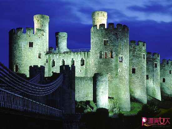  漫游英国古堡 寻找高墙内的童话
