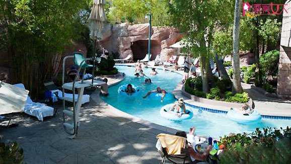  全球最顶级的水上乐园 欢乐一夏吧！