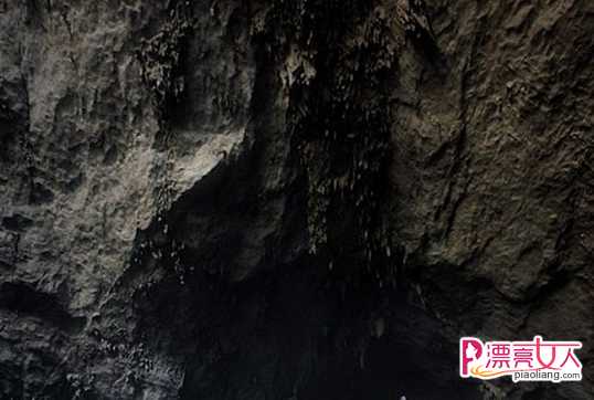  金刚:骷髅岛的“山水洞 ”竟是在这