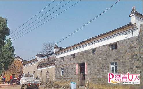  江西省的一个村，坐落在安徽省境内！