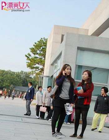  蜜月新时尚：在韩国校园回忆学生时代