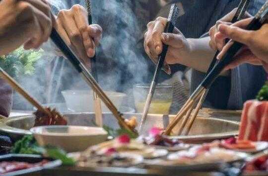  尿酸高的人能吃火锅吗？冬天时吃火锅应该注意什么？
