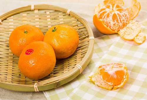 挑橘子的小窍门 教你一挑一个准 又甜又好吃