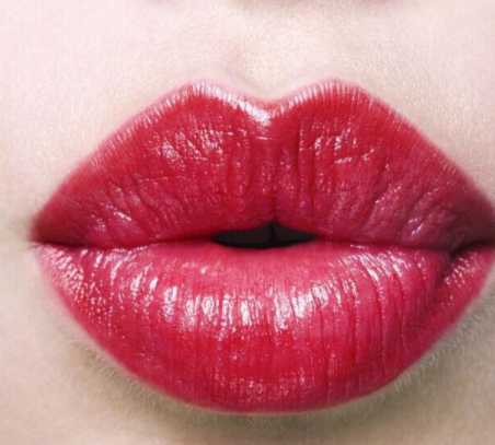  几个坏习惯，会让唇部越来越丑，不改掉很难提升颜值