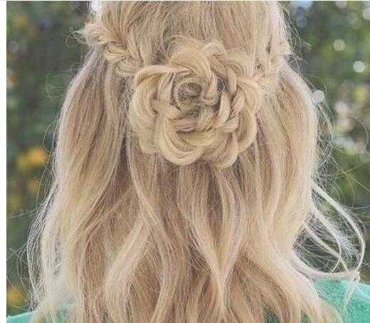  玫瑰发型怎么扎 女生玫瑰发型效果图