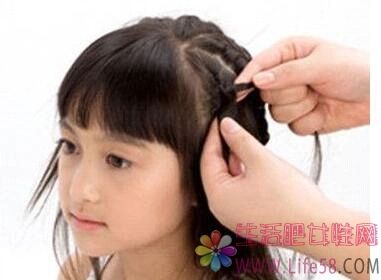  女童扎头发简单又好看 简单儿童发型绑扎方法