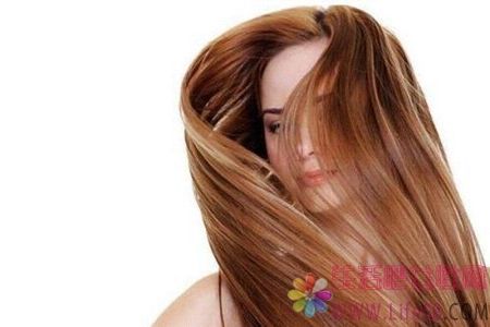  头发油腻是什么原因造成的，推荐4种保养头发的方法